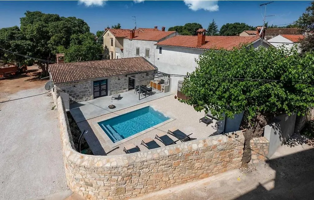 Villa Dvori Private Pool Near Porec Croatia